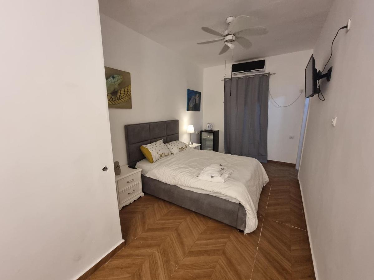 הברון Baron Apartment Ришон ле Цион Екстериор снимка
